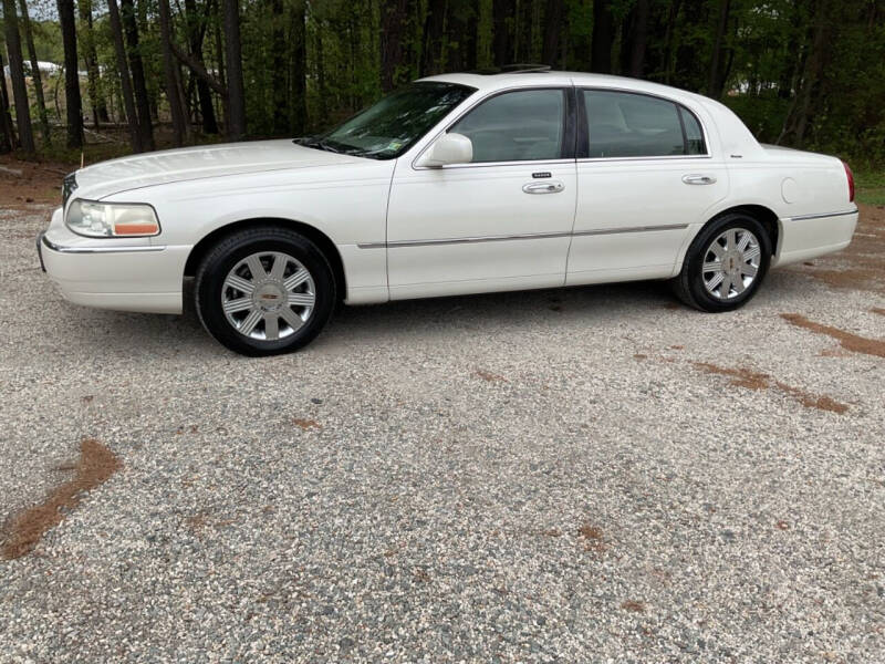 2004 Lincoln Town Car Ultimate photo 15