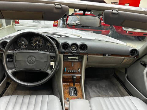 1988 Mercedes-Benz 560-Class 560 SL