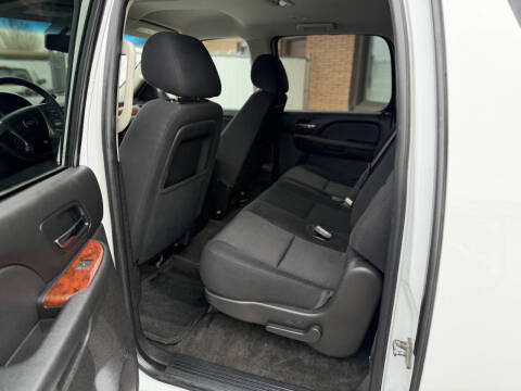 2014 Chevrolet Suburban LS