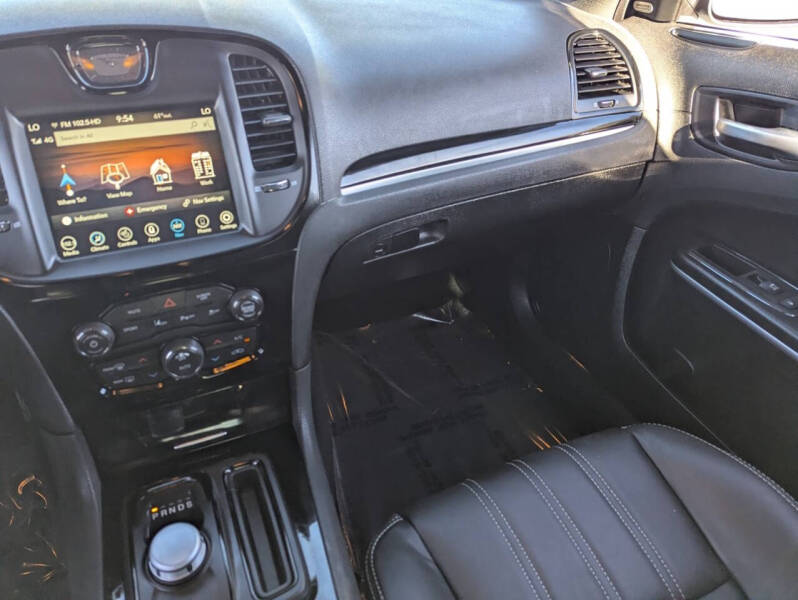 2022 Chrysler 300 S V6