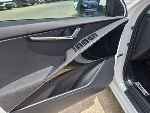 2024 Kia Niro EX