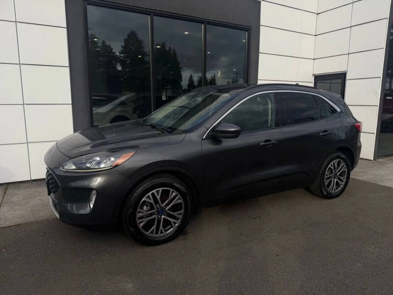 2020 Ford Escape Titanium