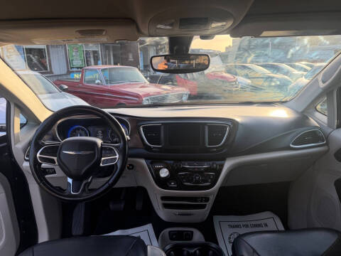2019 Chrysler Pacifica Touring L