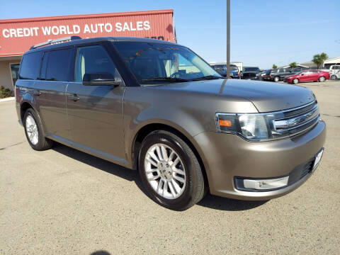 2013 Ford Flex for sale at Credit World Auto Sales in Fresno CA