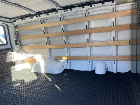 2024 Chevrolet Express 2500