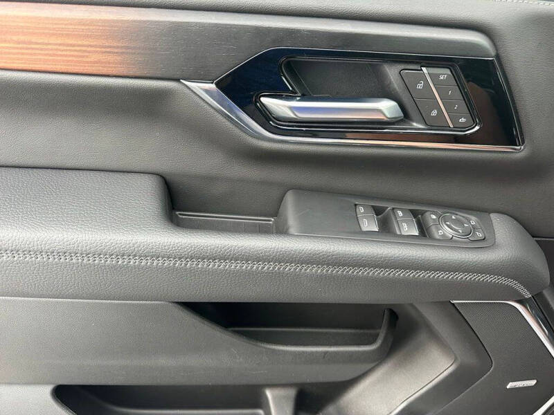 2025 GMC Yukon Denali