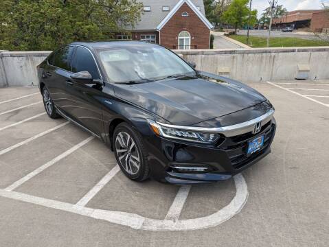 2018 Honda Accord Hybrid for sale at QC Motors in Fayetteville AR