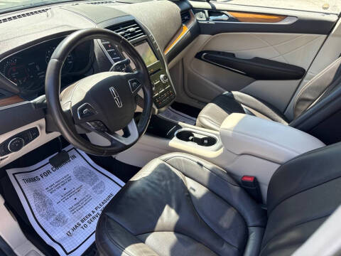 2019 Lincoln MKC Select
