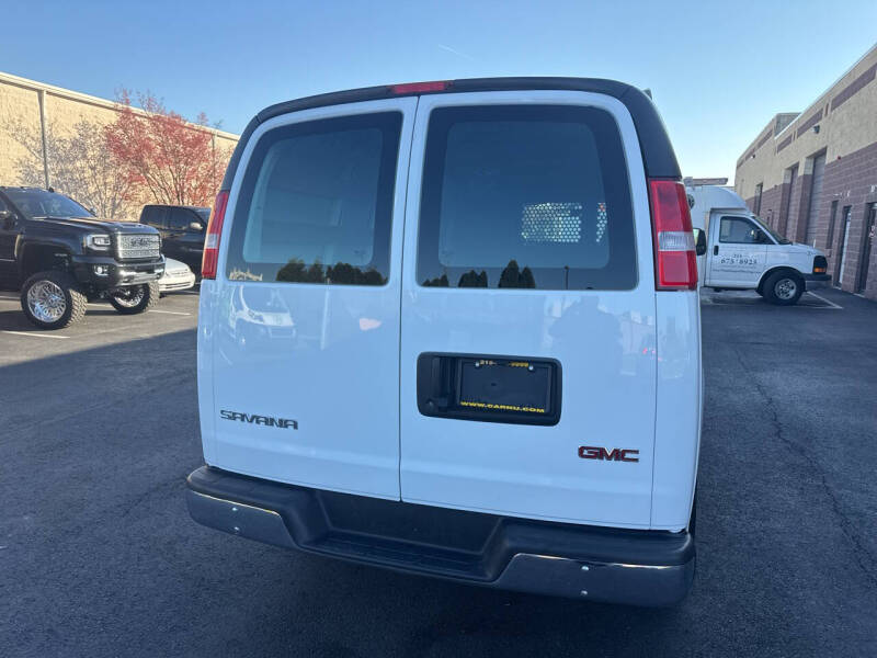 2024 GMC Savana 2500