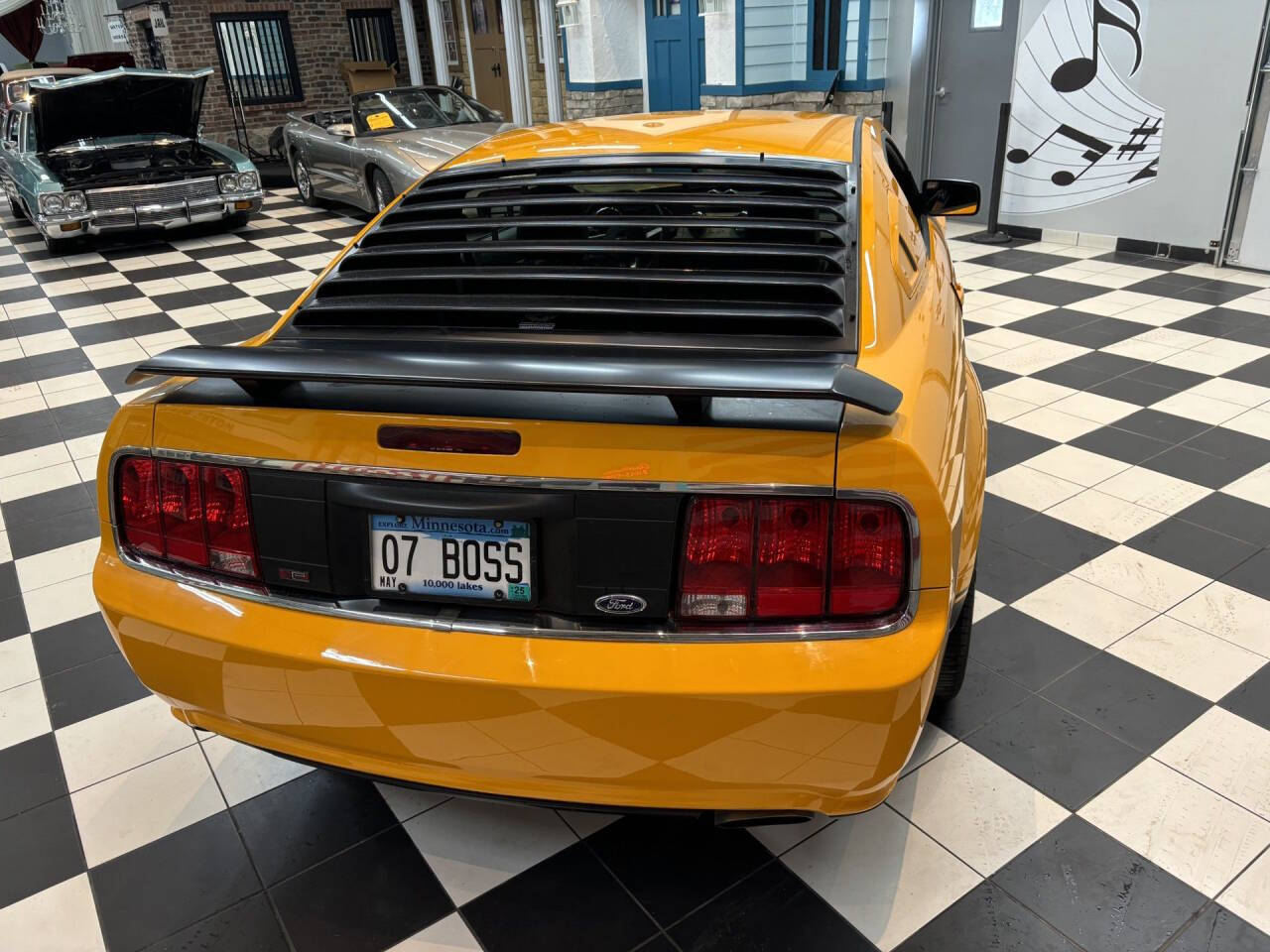 2007 Ford Mustang 7
