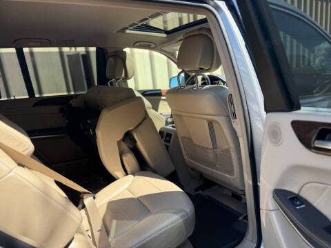 2014 Mercedes-Benz GL-Class GL 550 4MATIC