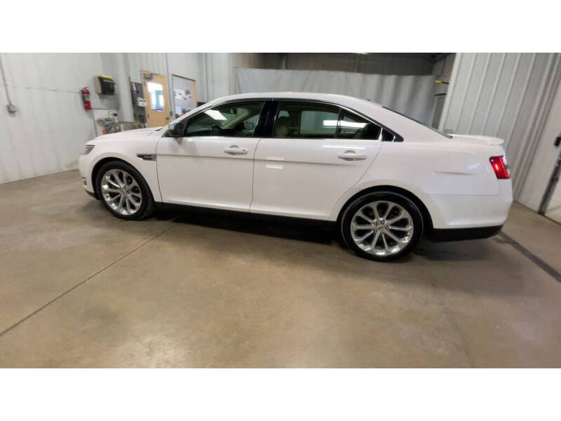 2017 Ford Taurus Limited