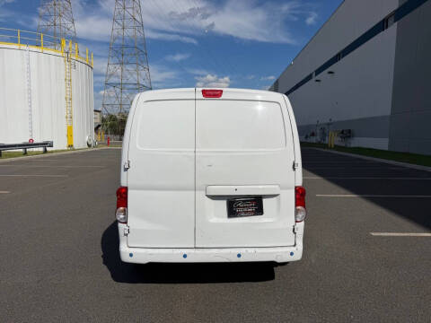 2021 Nissan NV200 SV