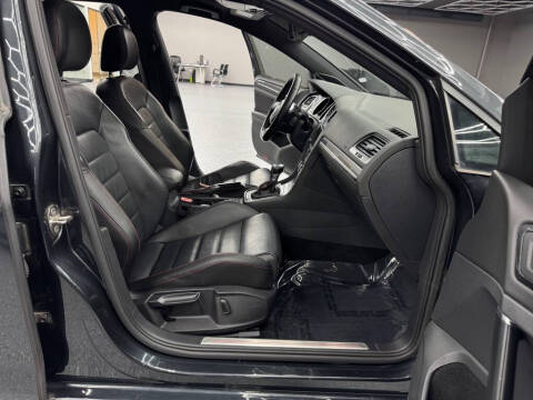 2017 Volkswagen Golf GTI