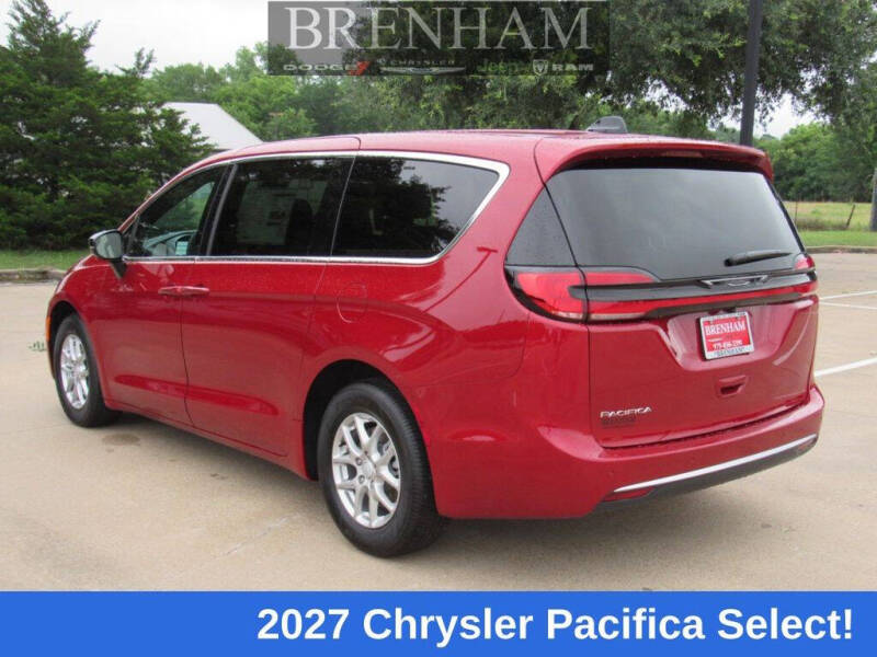 2027 Chrysler Pacifica Select