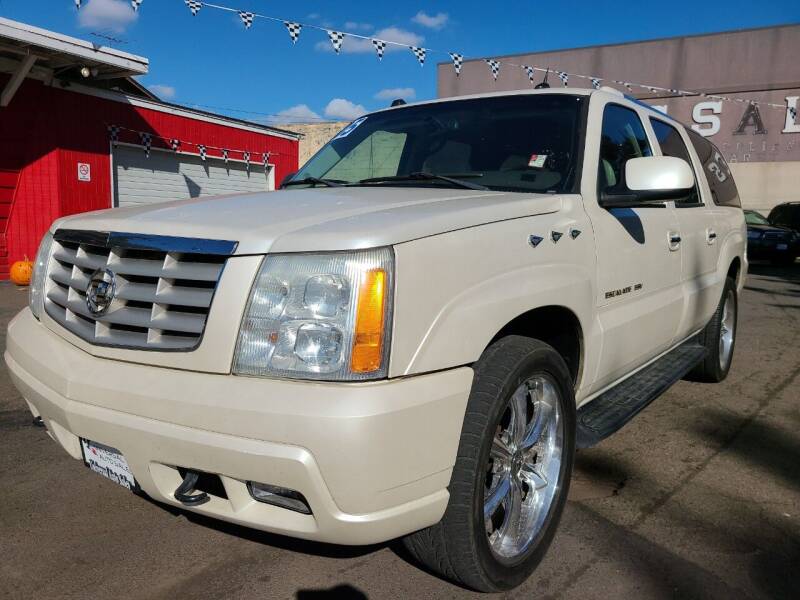 2005 Cadillac Escalade ESV for sale at Universal Auto Sales in Salem OR