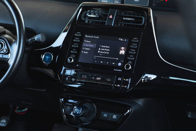 2022 Toyota Prius XLE