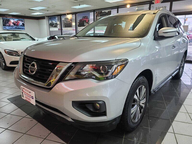 2017 Nissan Pathfinder SV