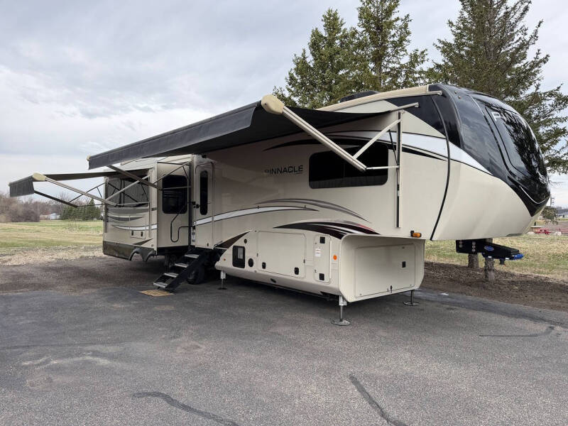 2023 Jayco Pinnacle