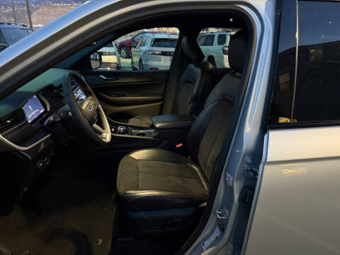 2024 Jeep Grand Cherokee L Altitude