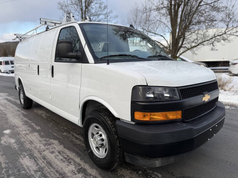 2025 Chevrolet Express 2500