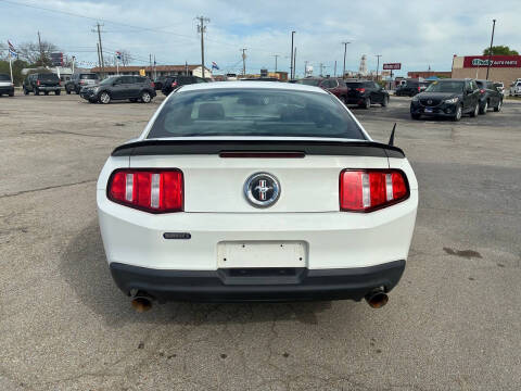 2012 Ford Mustang V6