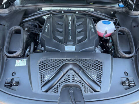 2017 Porsche Macan Turbo