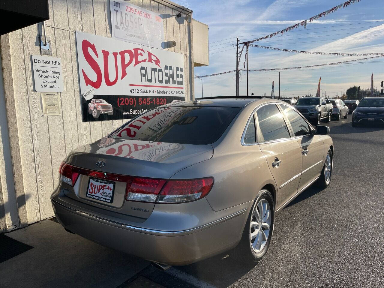 2007 Hyundai Azera for sale at Super Auto Sales Modesto in Modesto, CA