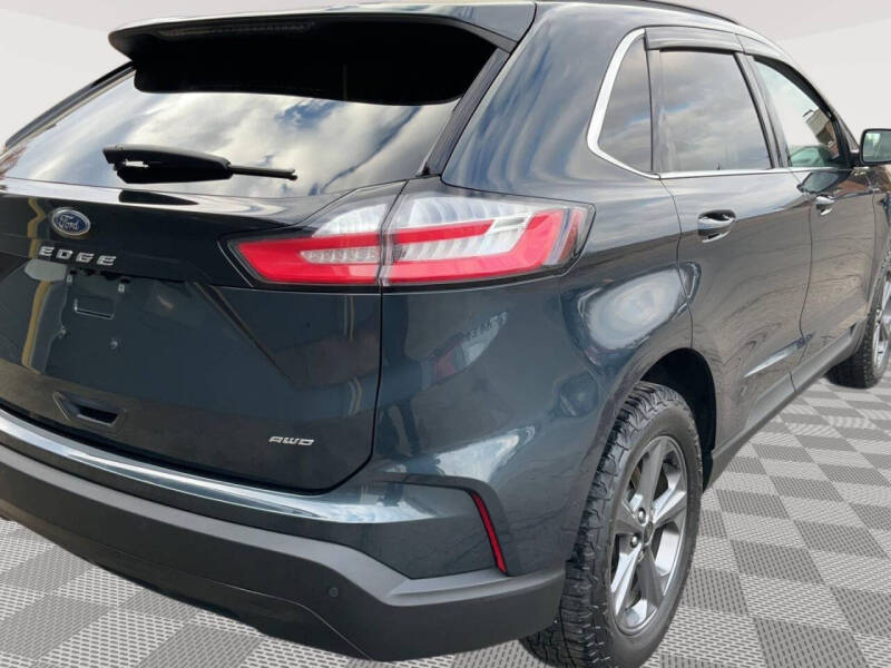 2022 Ford Edge SEL