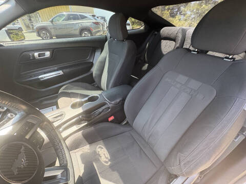 2020 Ford Mustang EcoBoost