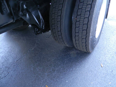 2015 Freightliner M2 106