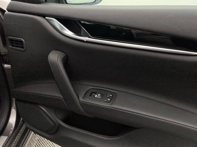 2022 Maserati Ghibli Modena Q4