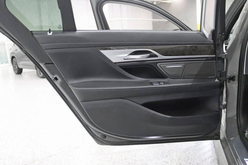 2022 BMW 7 Series 750i xDrive