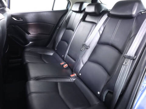 2017 Mazda MAZDA3 Touring