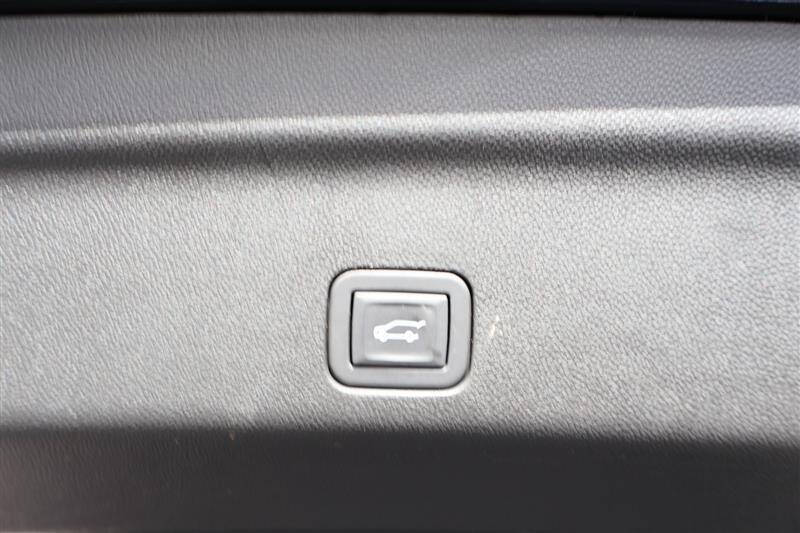 2024 Cadillac Escalade ESV Luxury