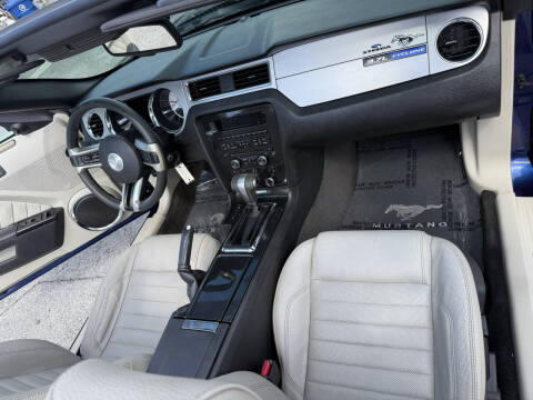 2011 Ford Mustang V6 Premium