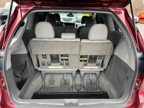 2018 Toyota Sienna XLE 8-Passenger