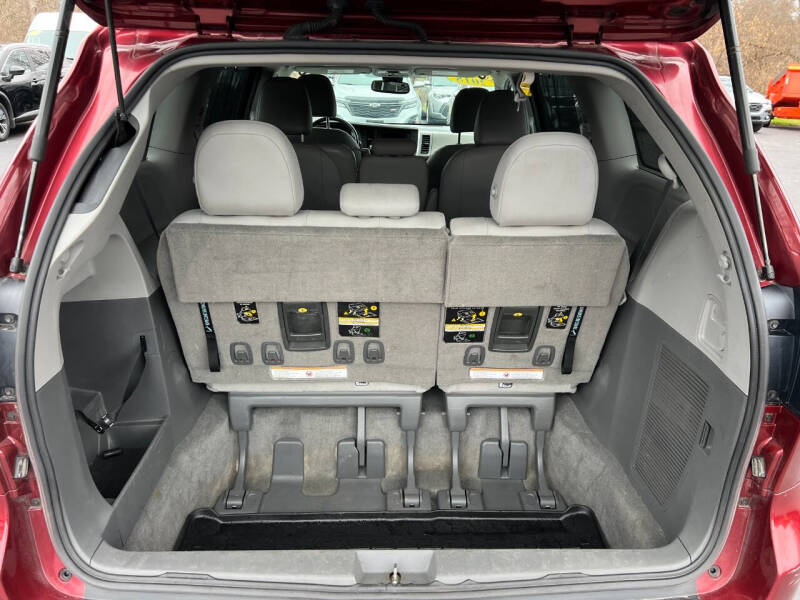 2018 Toyota Sienna XLE 8-Passenger
