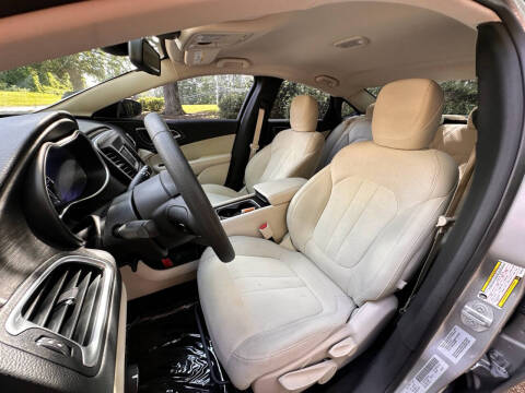 2016 Chrysler 200 Limited