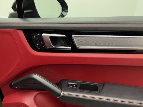 2023 Porsche Cayenne Coupe Platinum Edition