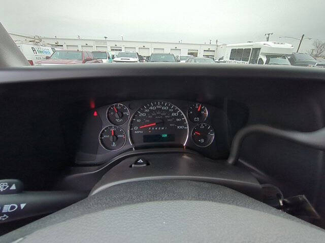 2025 Chevrolet Express 2500