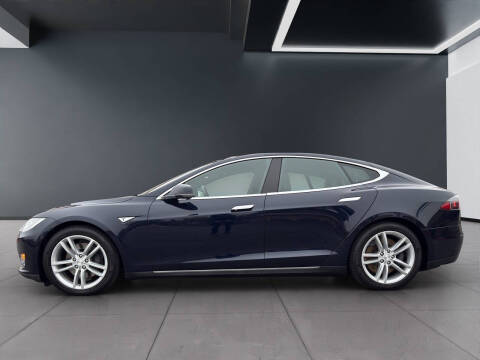 2015 Tesla Model S 85D