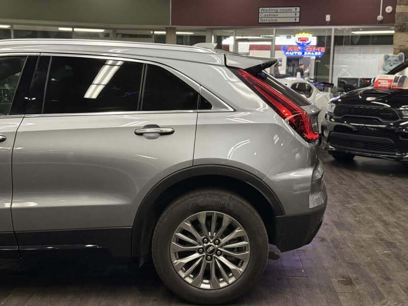 2024 Cadillac XT4 Premium Luxury