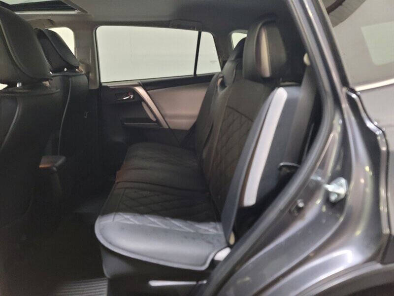 2016 Toyota RAV4 Hybrid XLE