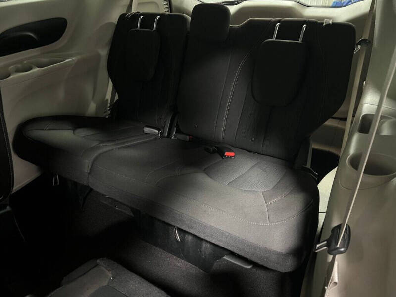 2017 Chrysler Pacifica LX