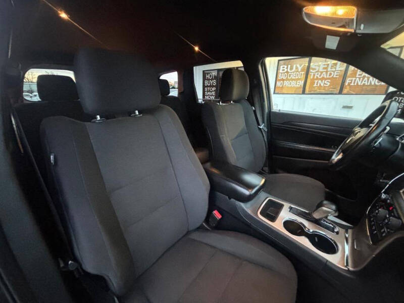 2017 Jeep Grand Cherokee Laredo