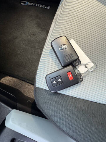 2012 Toyota Prius c Two