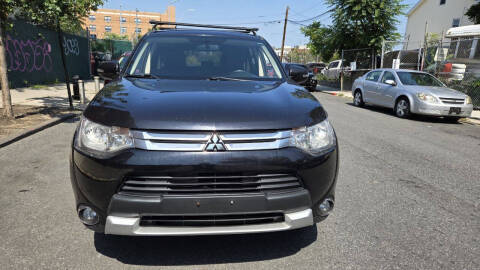 2015 Mitsubishi Outlander SE