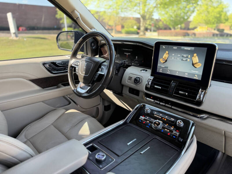 2018 Lincoln Navigator Select