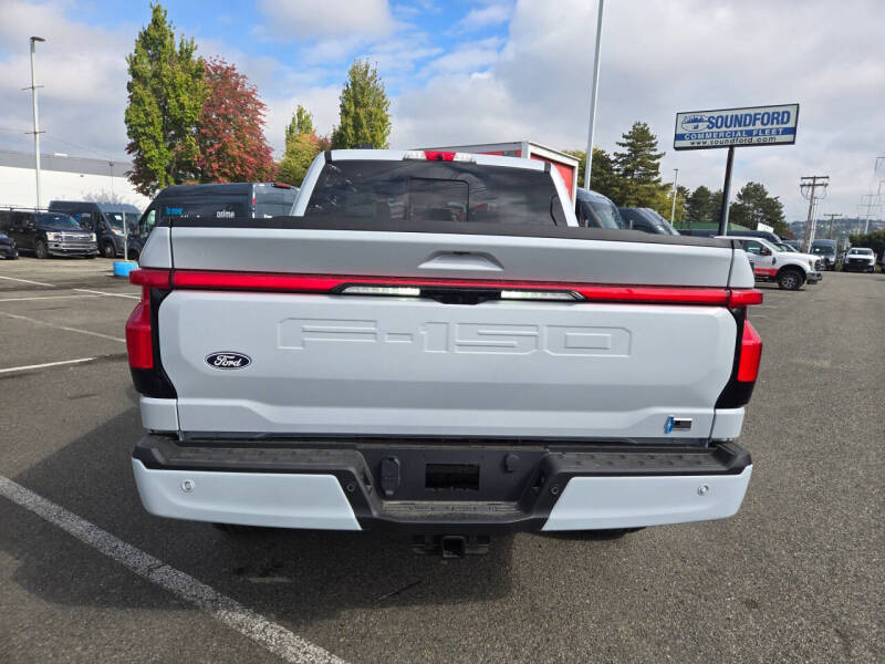 2025 Ford F-150 Lightning Platinum